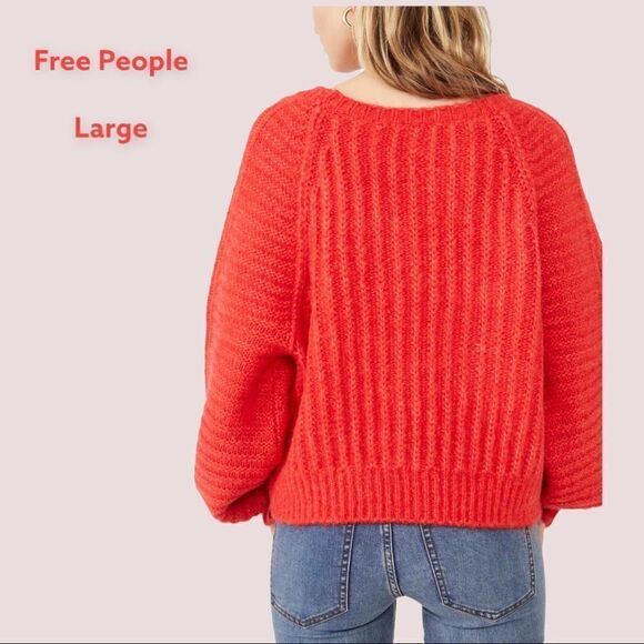 NWT FREE PEOPLE fuzzy textured pullover red L - Picture 3 of 9